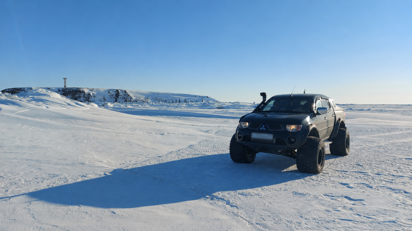 Mitsubishi L200 на шинах «Шаина-2» 900×500-16 на снегу