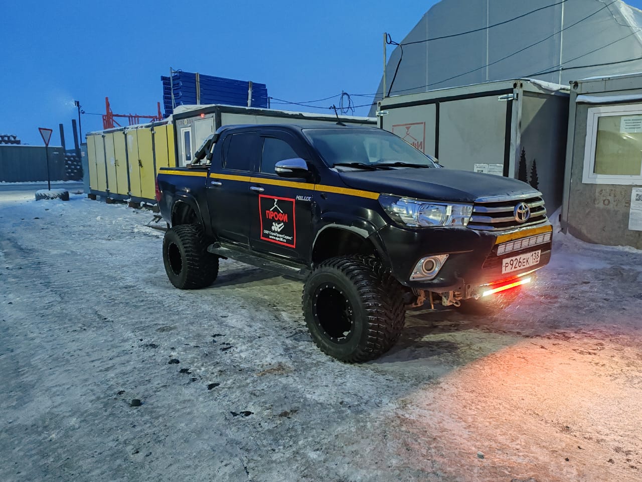 Toyota Hilux на шинах «Шаина-3»